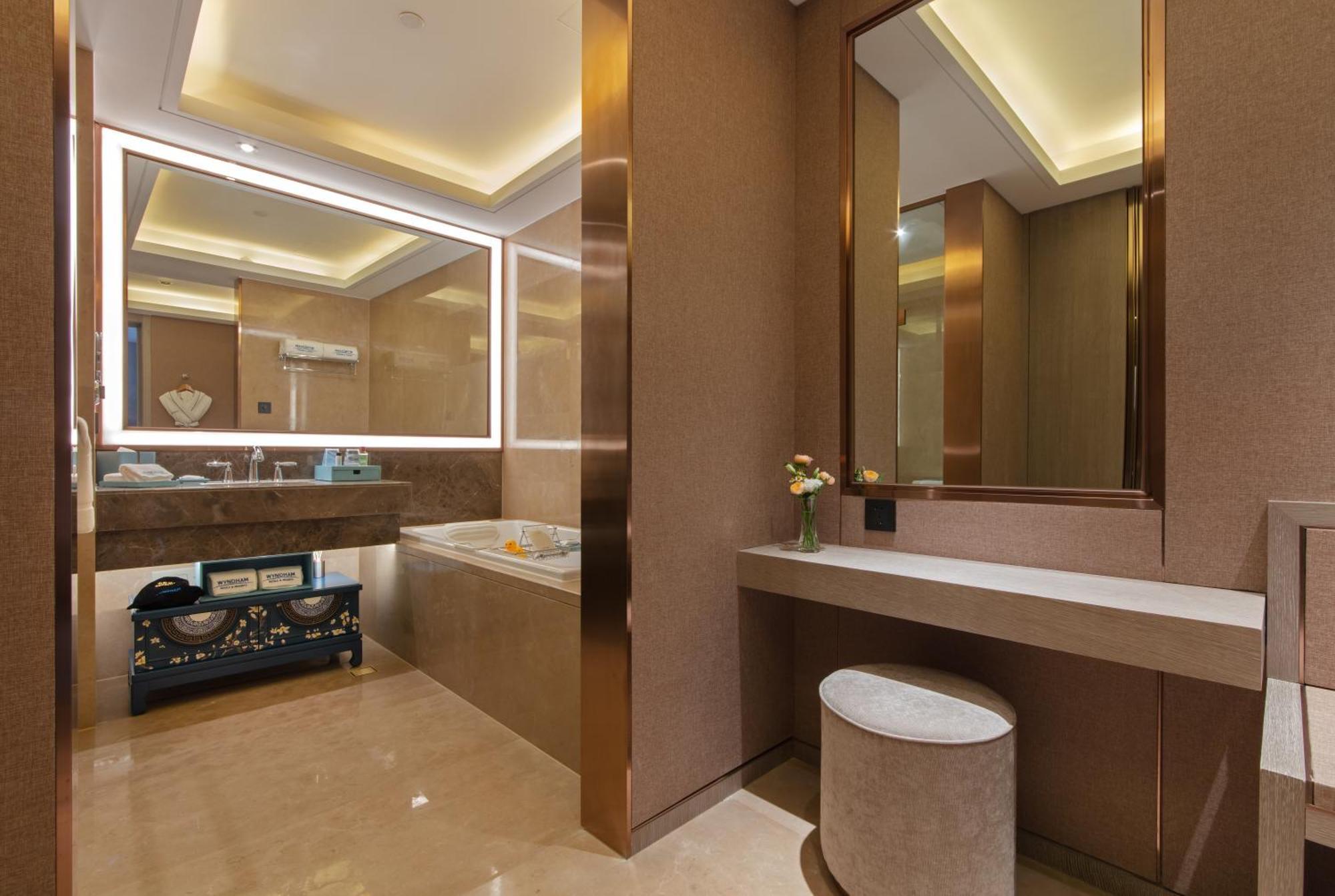 Kunming Huiyue Wyndham Hotel Zewnętrze zdjęcie